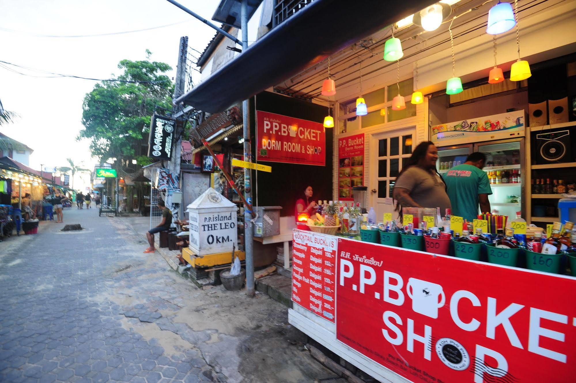 Phi Phi Bucket Hostel Phi Phi Don Exterior foto