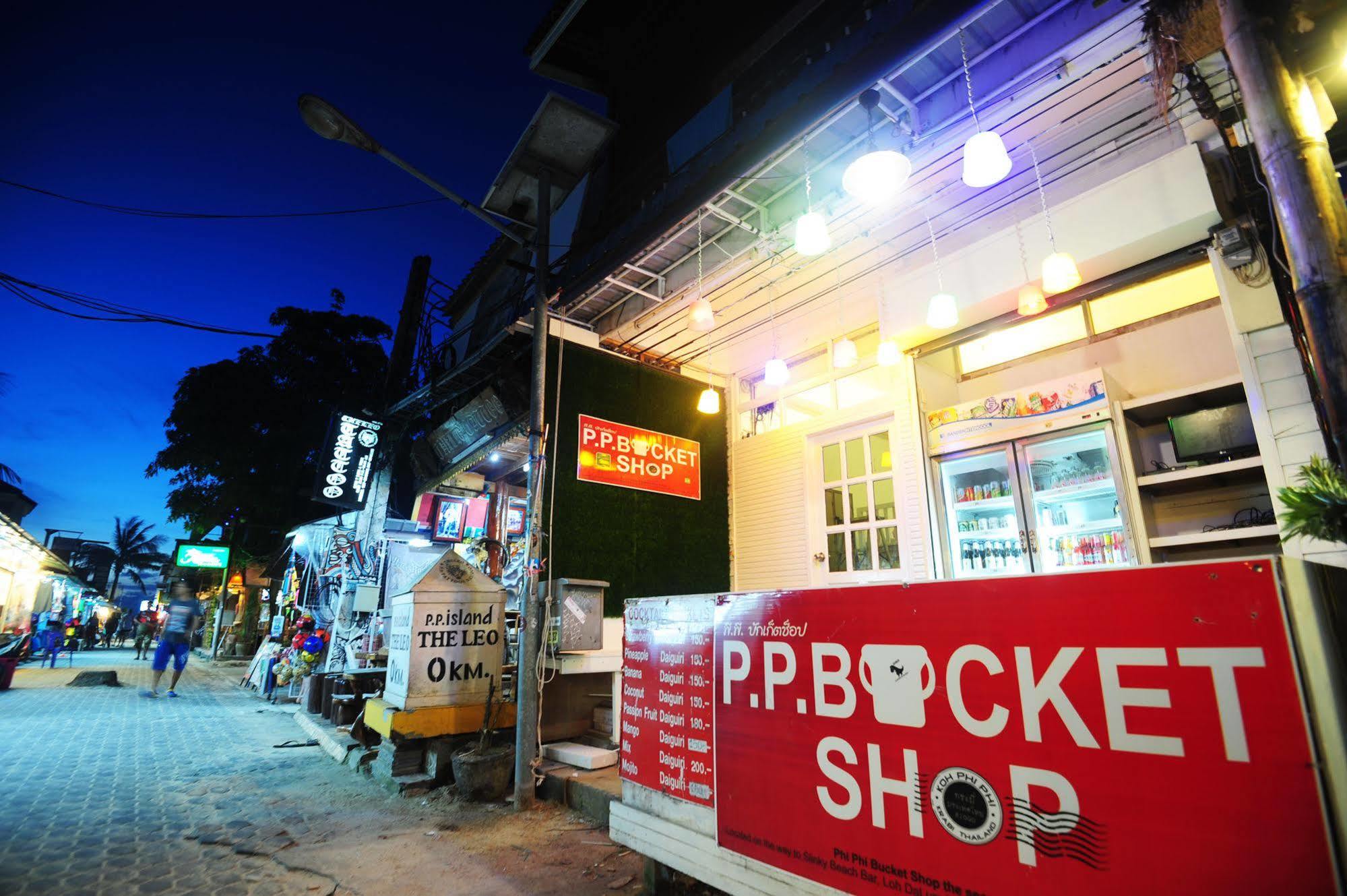 Phi Phi Bucket Hostel Phi Phi Don Exterior foto